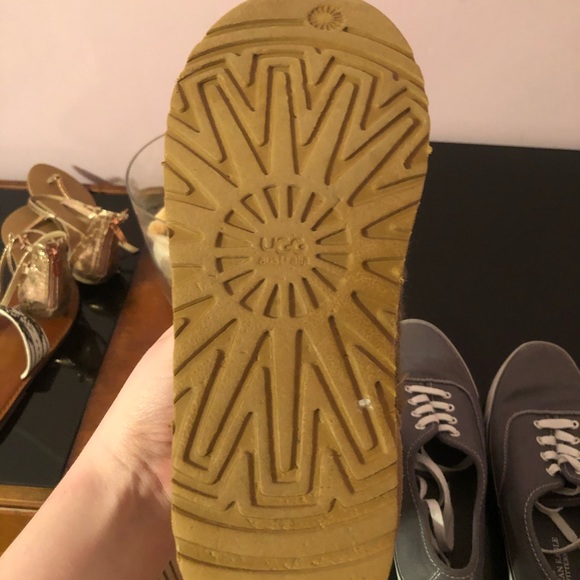 🔥🔥CLEARANCE SALE!!Uggs tall 3 button boot for women - Picture 7 of 8